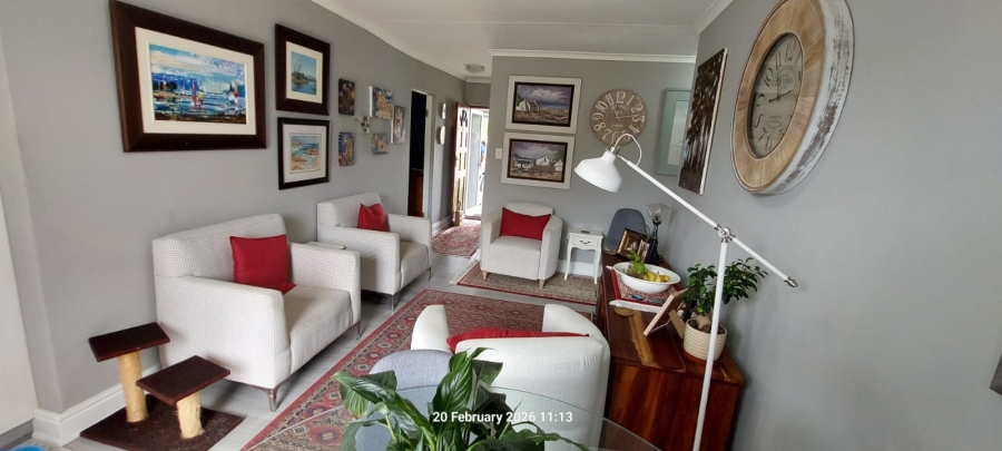 3 Bedroom Property for Sale in Paradise Beach Eastern Cape